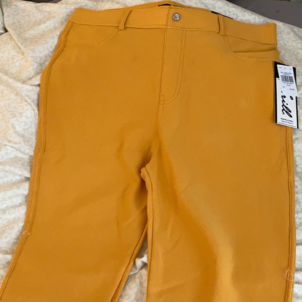 Women’s stretch jeans